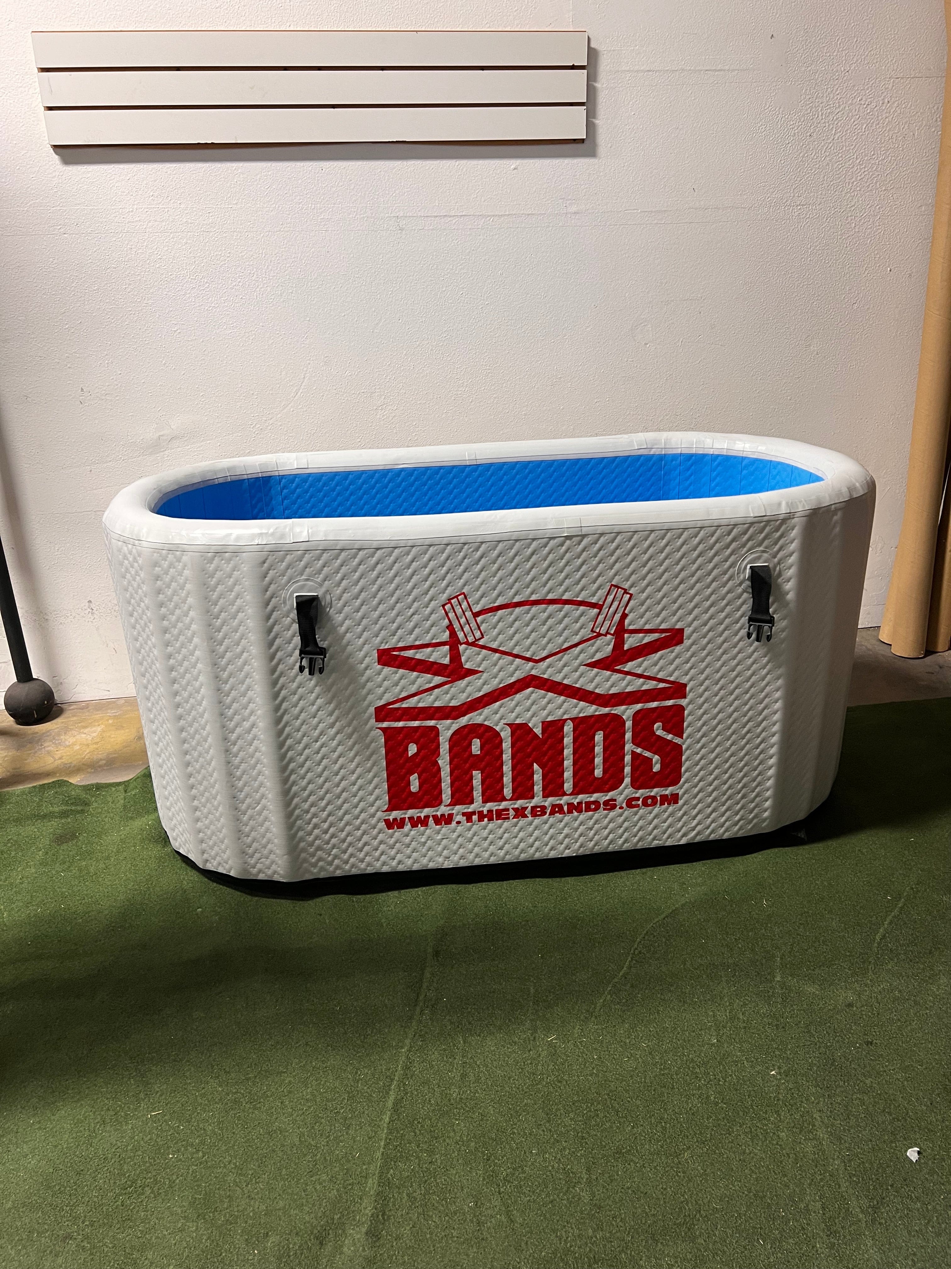 The X Bands Portable insolated cold plunge with lid